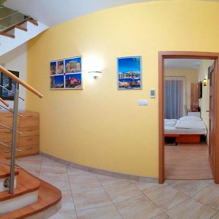 Lovely Apartment, Garden, Parking, Wifi, Netflix Praha Exteriér fotografie