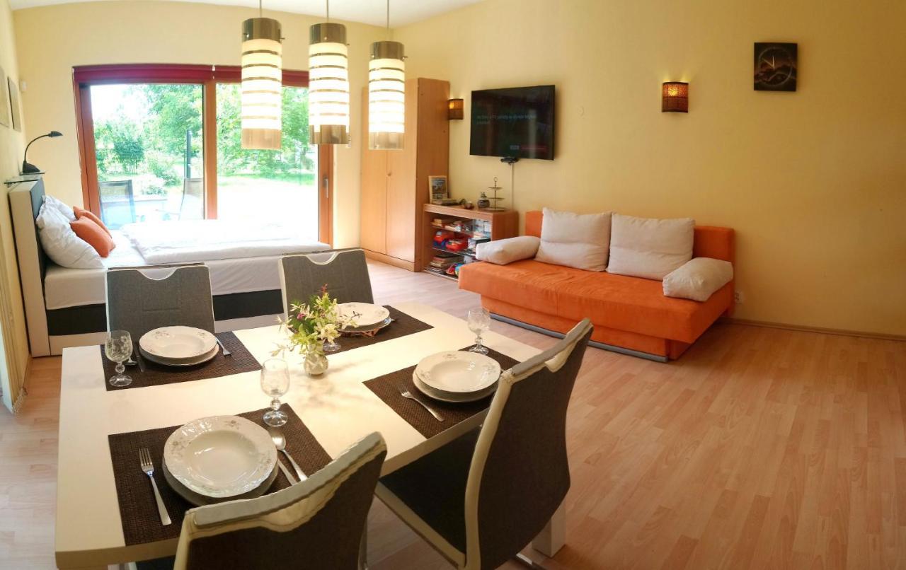 Lovely Apartment, Garden, Parking, Wifi, Netflix Praha Exteriér fotografie
