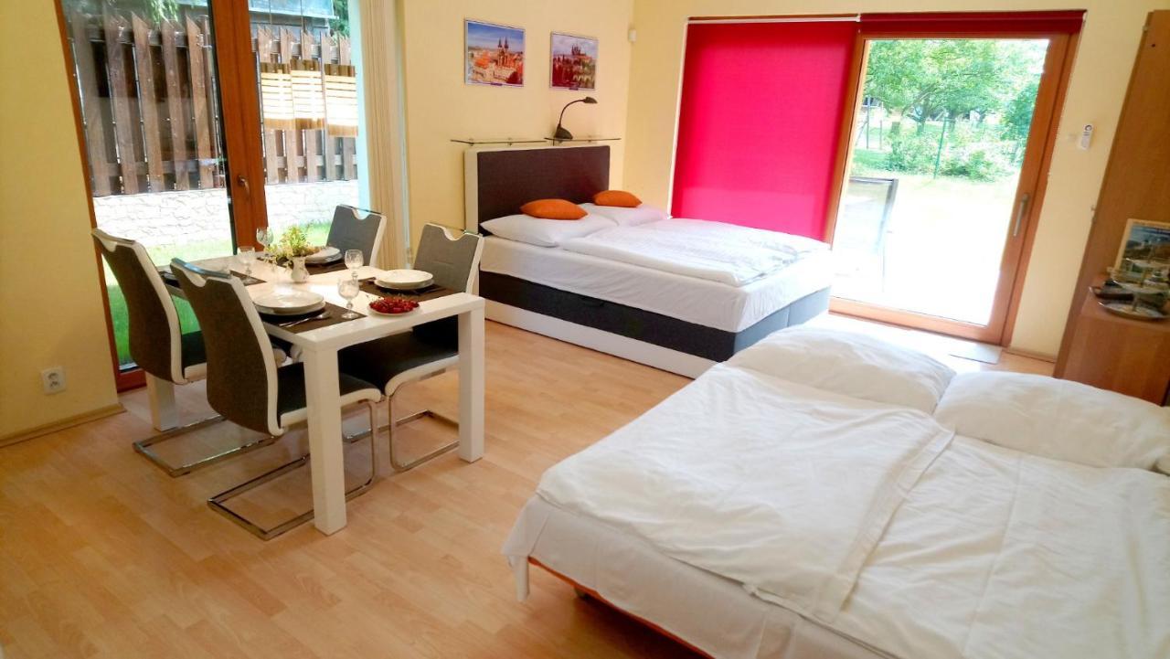 Lovely Apartment, Garden, Parking, Wifi, Netflix Praha Exteriér fotografie