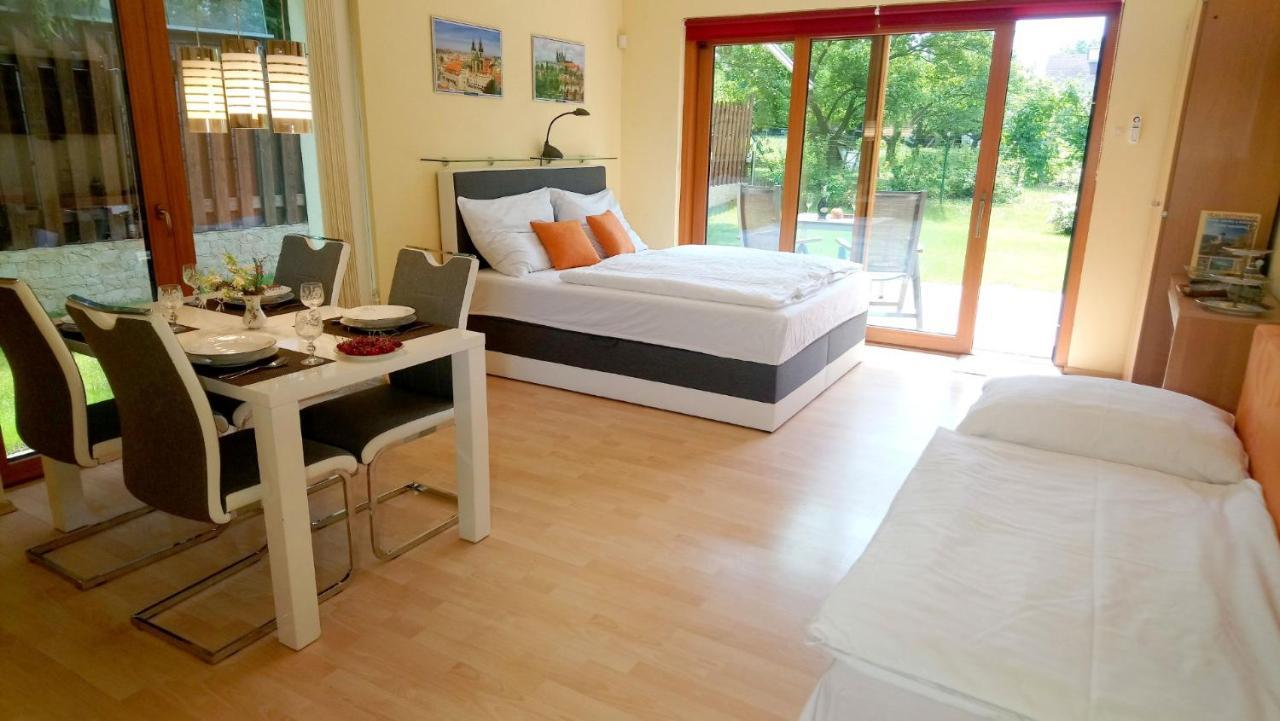 Lovely Apartment, Garden, Parking, Wifi, Netflix Praha Exteriér fotografie
