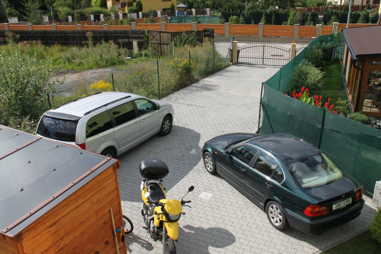 Lovely Apartment, Garden, Parking, Wifi, Netflix Praha Exteriér fotografie